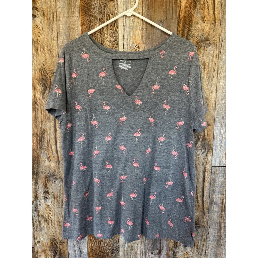 Lane Bryant Women 14/16 Flamingo Print Top Gray VNeck Short Sleeve Plus Size Tee